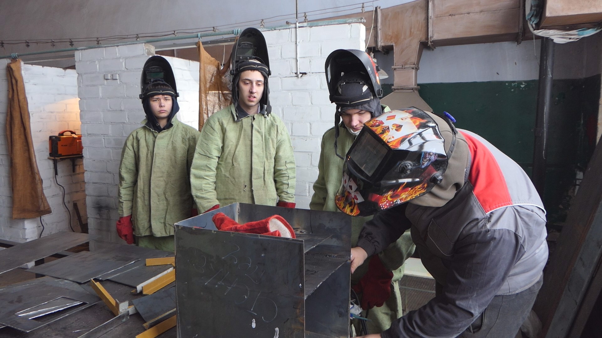 Кузница рабочих кадров