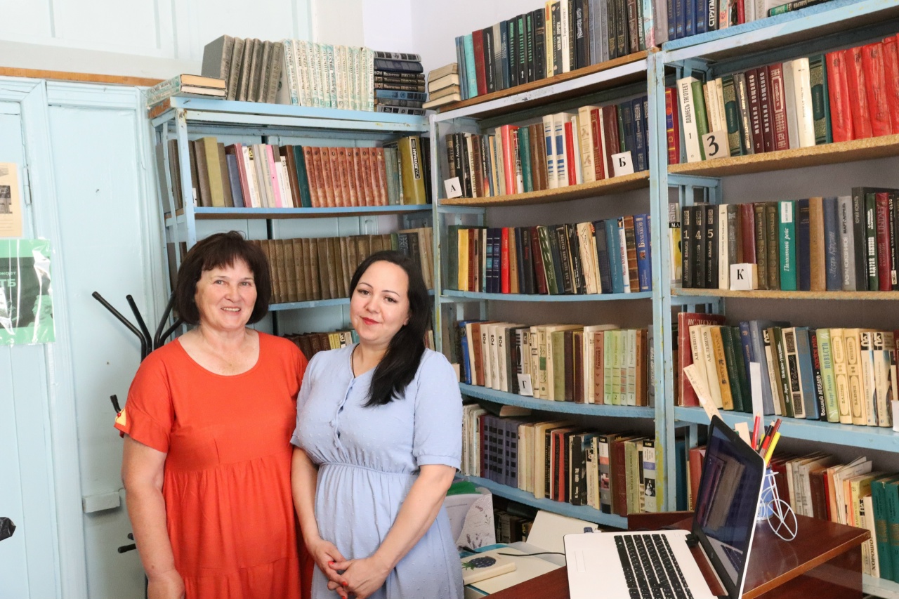 Взять в руки книгу