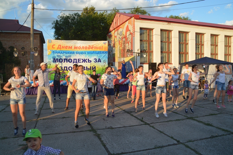 Погода в комсомольском самарская область. Поселок Кинельский. Посёлок Комсомольский Самарская область.